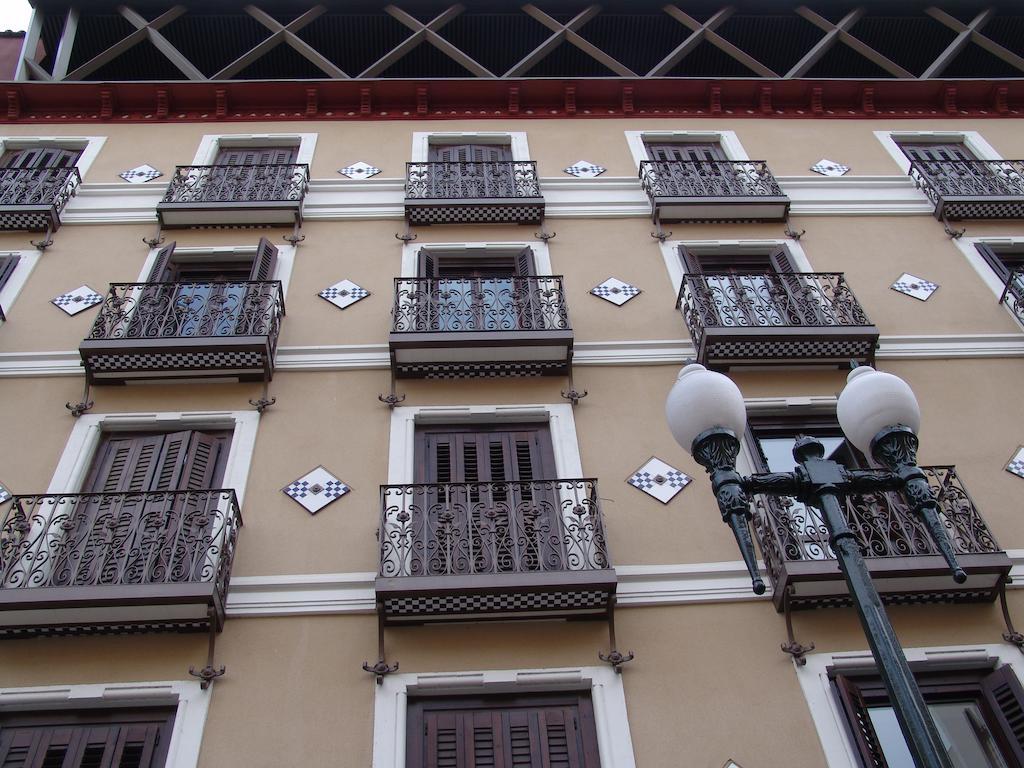 Apartamentos Zaragoza Coso Exterior photo