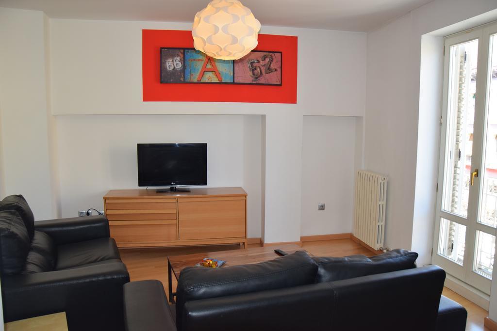 Apartamentos Zaragoza Coso Exterior photo