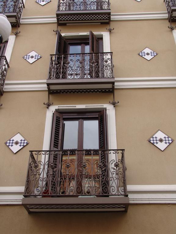 Apartamentos Zaragoza Coso Exterior photo